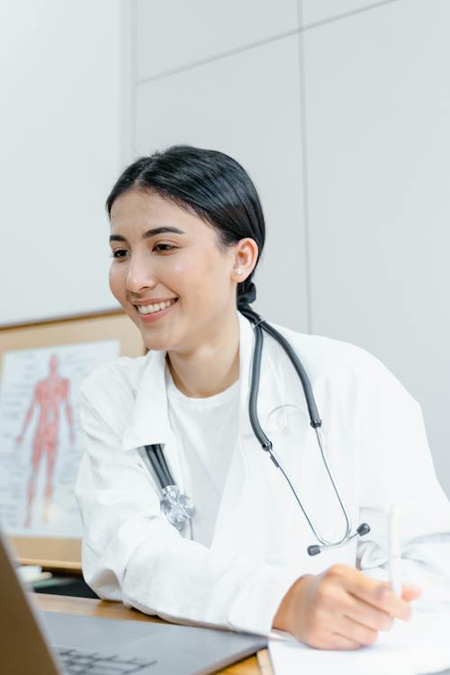 a smiling female doctor