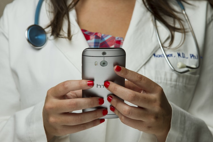 Virtual doctor services