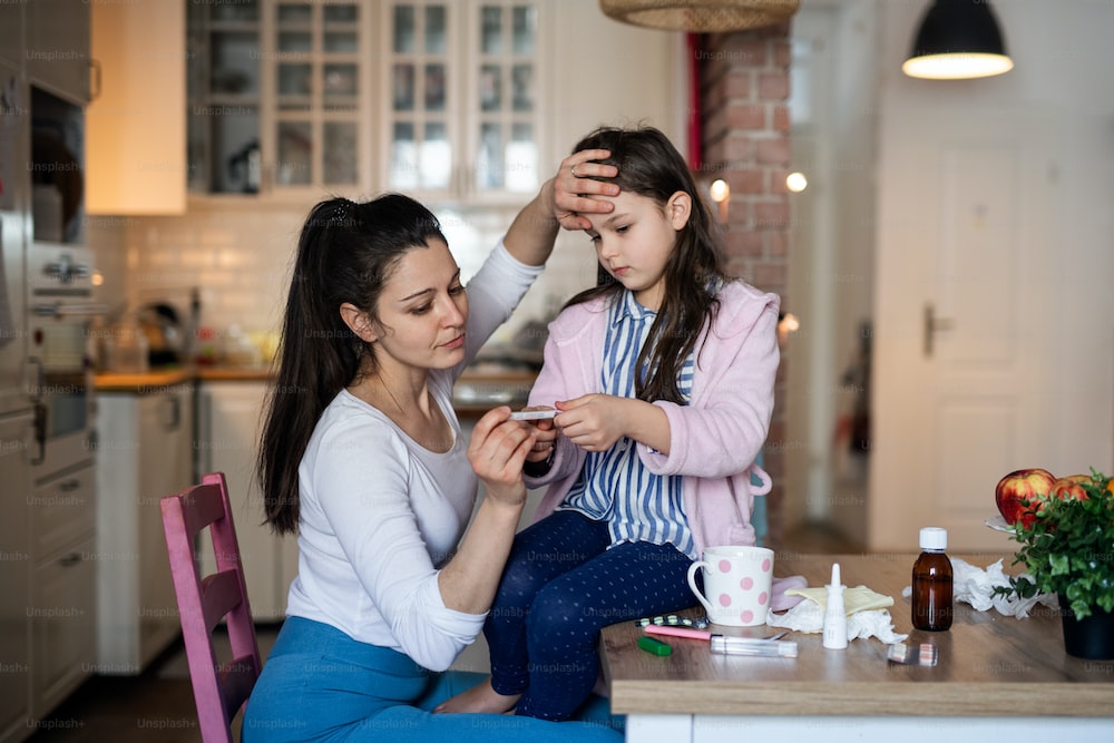 An image of a mom and daughter 