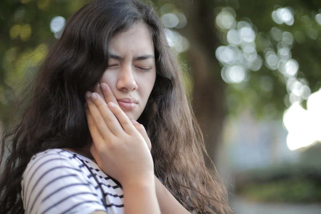 woman-toothache